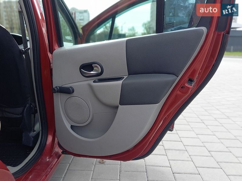 Хэтчбек Renault Modus 2006 в Черкассах