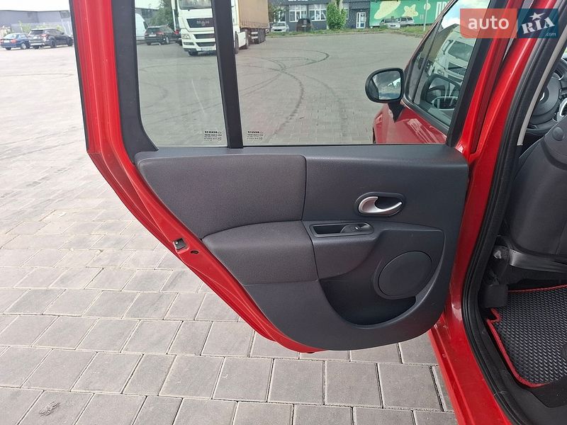 Хэтчбек Renault Modus 2009 в Черкассах