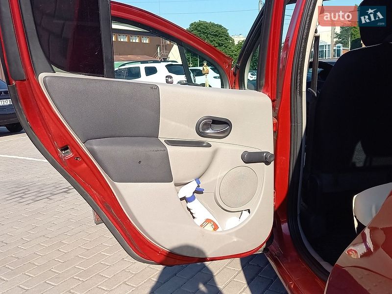 Хэтчбек Renault Modus 2006 в Черкассах