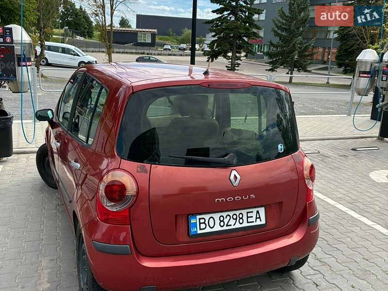 Хэтчбек Renault Modus 2004 в Ивано-Франковске