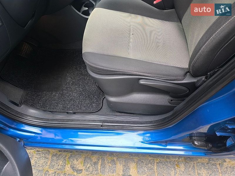 Хэтчбек Renault Modus 2008 в Черновцах