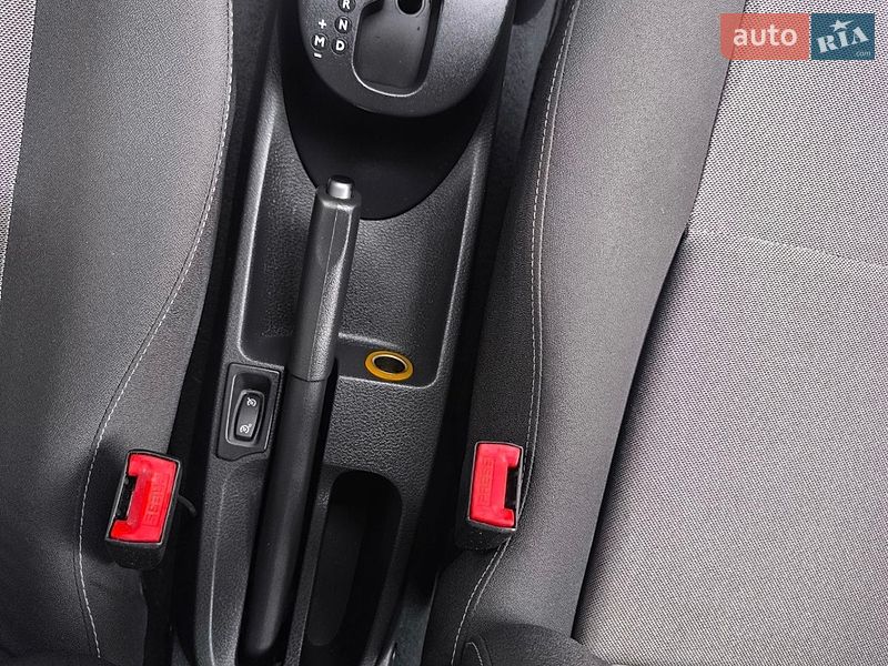 Хэтчбек Renault Modus 2008 в Черновцах