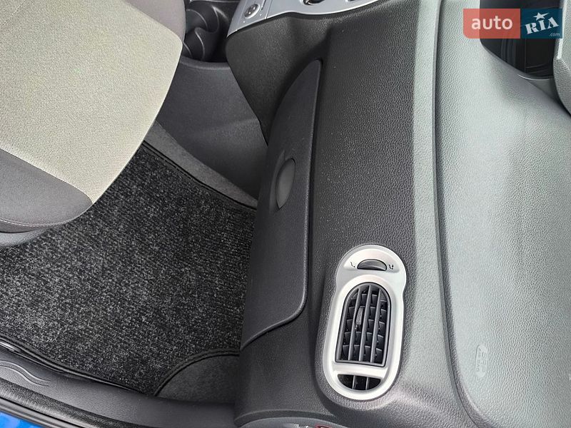 Хэтчбек Renault Modus 2008 в Черновцах