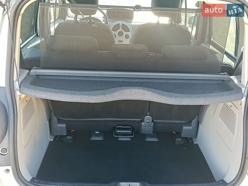 Хэтчбек Renault Modus 2006 в Клевани