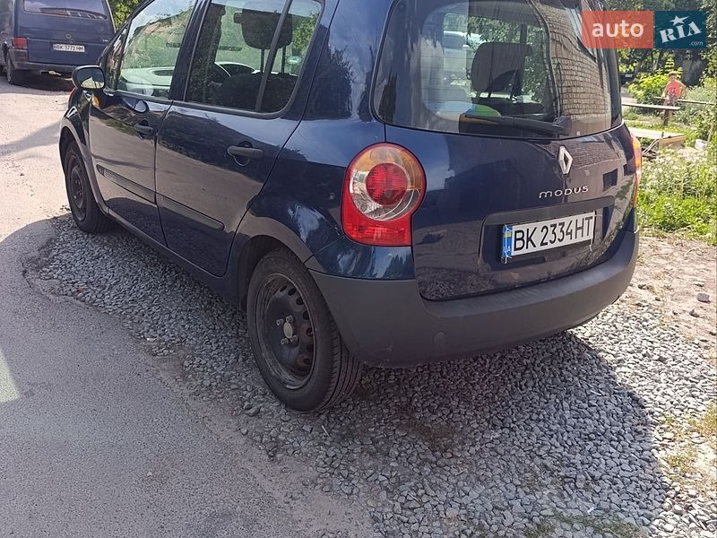 Хетчбек Renault Modus 2004 в Млиніві