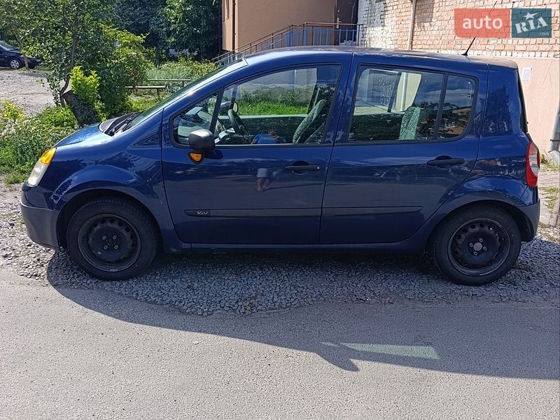Хетчбек Renault Modus 2004 в Млиніві