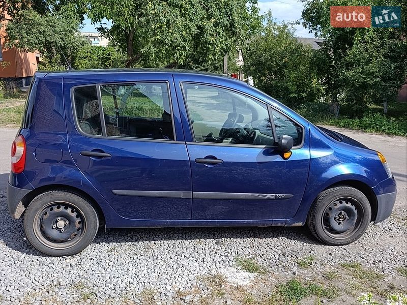 Хетчбек Renault Modus 2004 в Млиніві