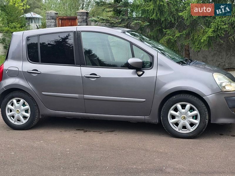 Хэтчбек Renault Modus 2008 в Трускавце