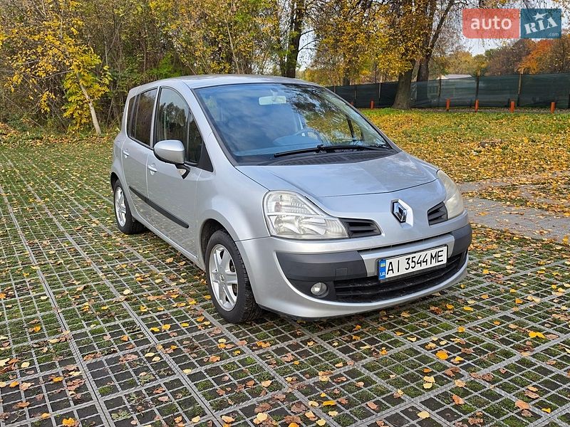 Хэтчбек Renault Modus 2008 в Киеве