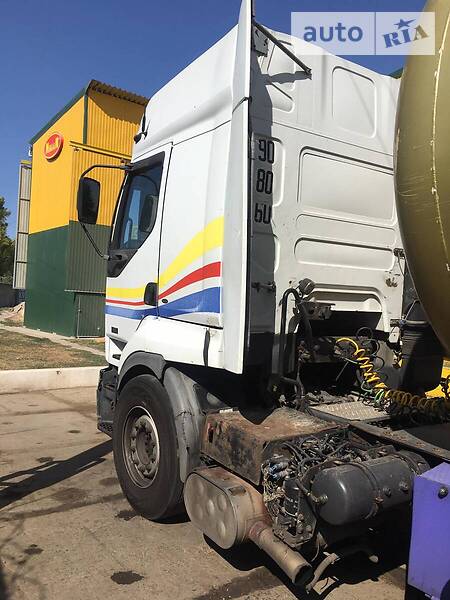 Renault Premium