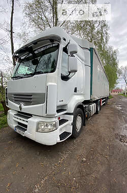 Грузовой фургон Renault Premium 2011 в 