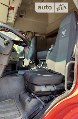 Тягач Renault Premium 2011 в 