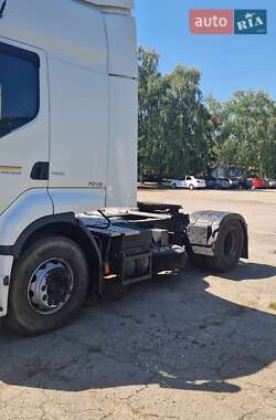 Тягач Renault Premium 2013 в 