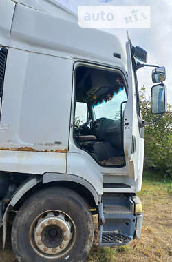 Тягач Renault Premium 2004 в 