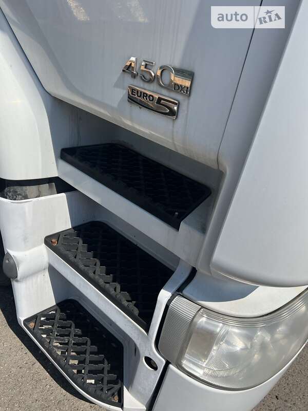 Тягач Renault Premium 2008 в Львове