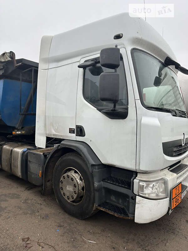 Тягач Renault Premium 2013 в Охтирці