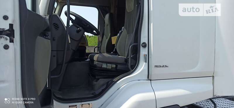 Тягач Renault Premium 2011 в Львове