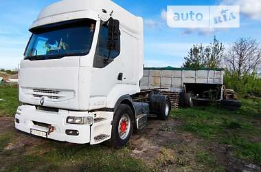 Контейнеровоз Renault Premium 2000 в Прилуках