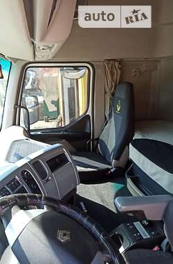 Тягач Renault Premium 2008 в Іллінцях