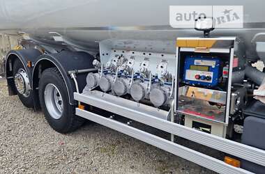 Цистерна Renault Premium 2013 в 