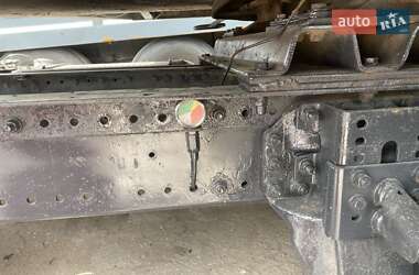 Контейнеровоз Renault Premium 2000 в 