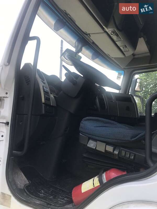 Тягач Renault Premium 2011 в Луцке