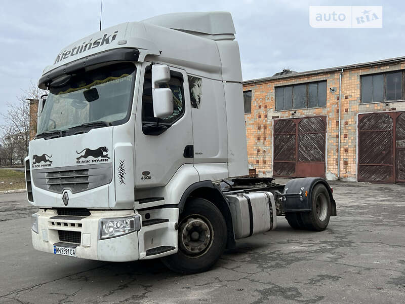 Тягач Renault Premium 2008 в Бучі