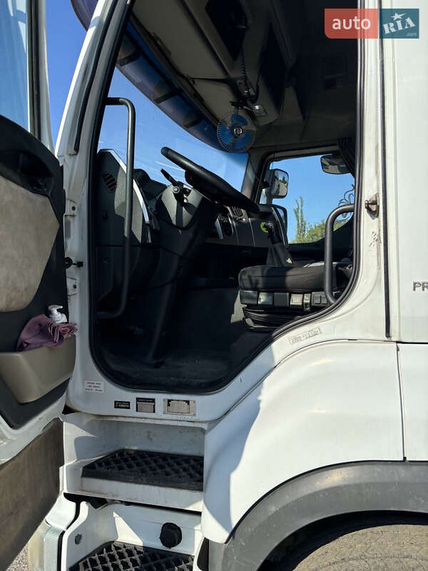 Тягач Renault Premium 2006 в Одессе