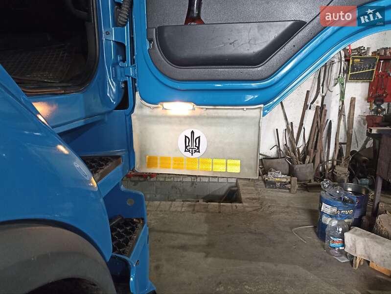 Самосвал Renault Premium 2011 в Гайвороне