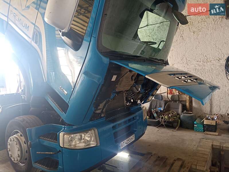 Самосвал Renault Premium 2011 в Гайвороне