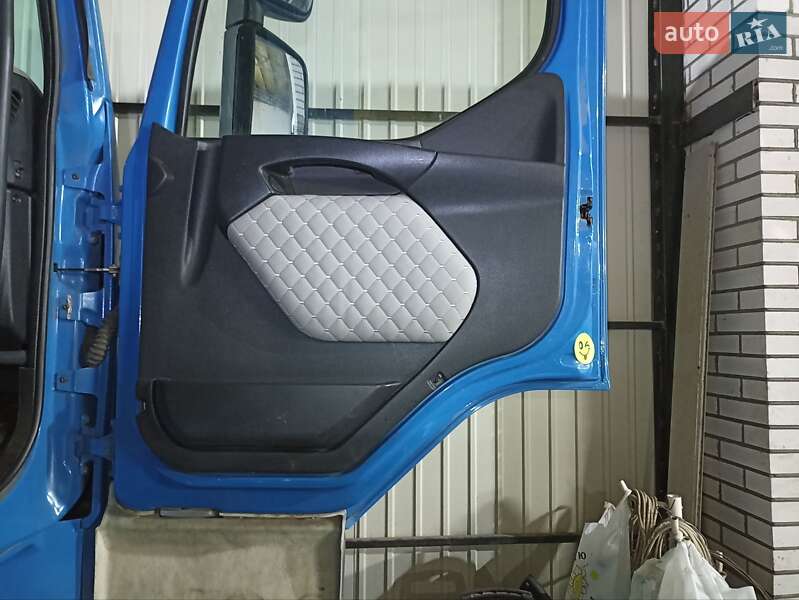 Самосвал Renault Premium 2011 в Гайвороне