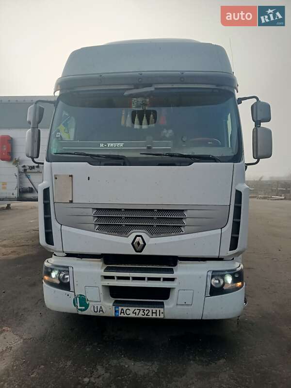 Тягач Renault Premium 2011 в Луцке