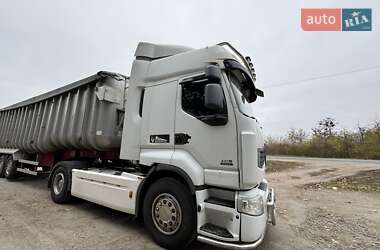 Тягач Renault Premium 2010 в 