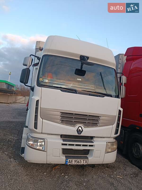 Тягач Renault Premium 2008 в Каменском
