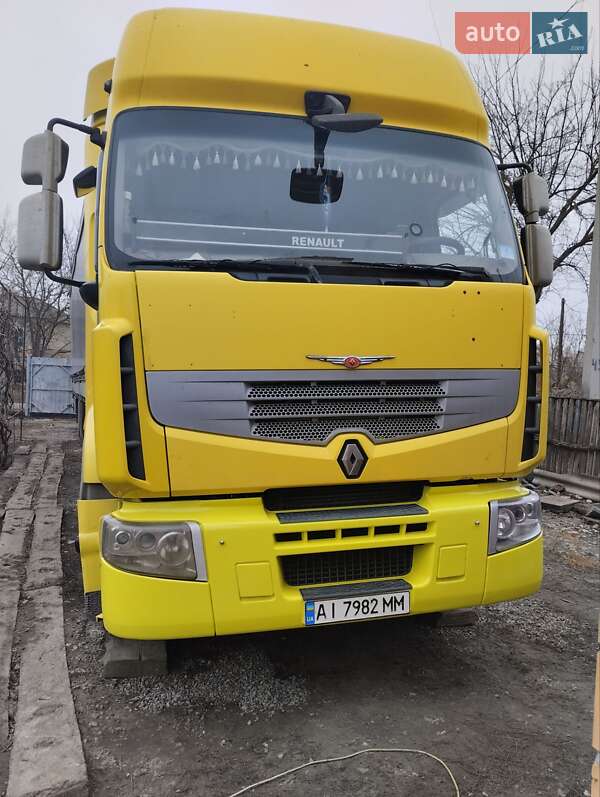 Тягач Renault Premium 2007 в Новой Басане