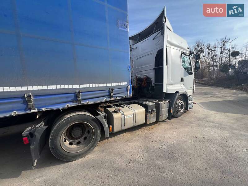 Тягач Renault Premium 2008 в Львове