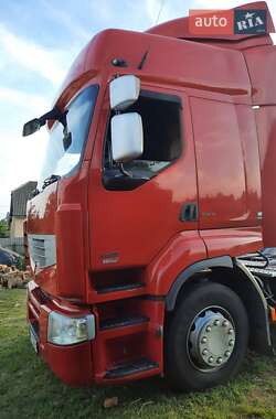 Тягач Renault Premium 2010 в 