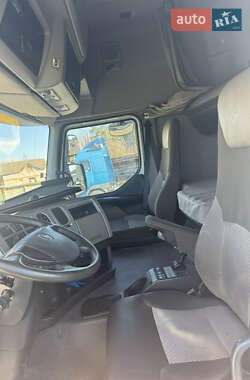 Тягач Renault Premium 2012 в 
