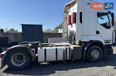 Тягач Renault Premium 2012 в 