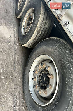 Тягач Renault Premium 2006 в 