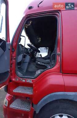 Тягач Renault Premium 2001 в 