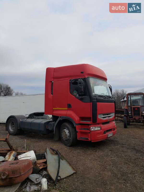Зерновоз Renault Premium 2004 в 