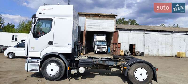 Тягач Renault Premium 2008 в Умани