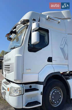 Тягач Renault Premium 2010 в 