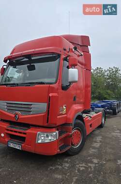 Тягач Renault Premium 2011 в 