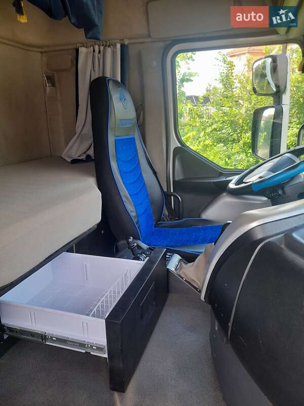 Тягач Renault Premium 2006 в Киеве