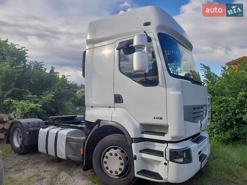 Тягач Renault Premium 2006 в 