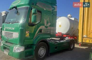 Тягач Renault Premium 2010 в 
