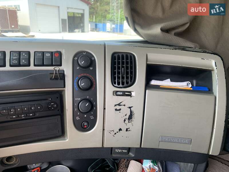 Тягач Renault Premium 2009 в Киеве