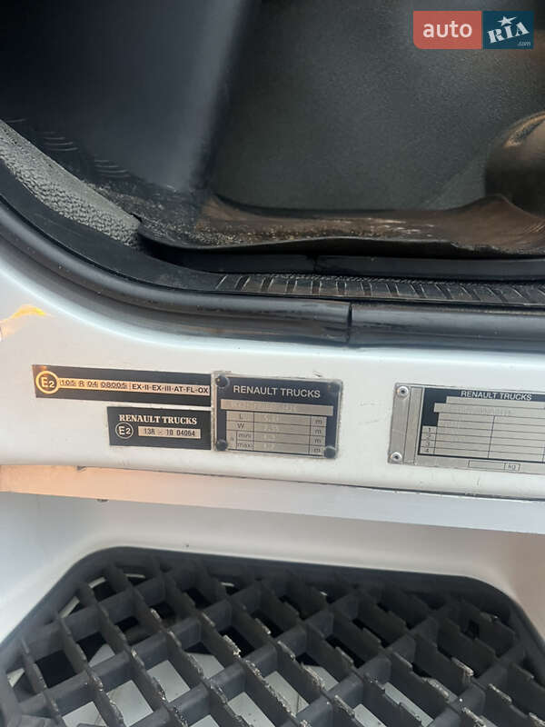Тягач Renault Premium 2011 в Вышгороде